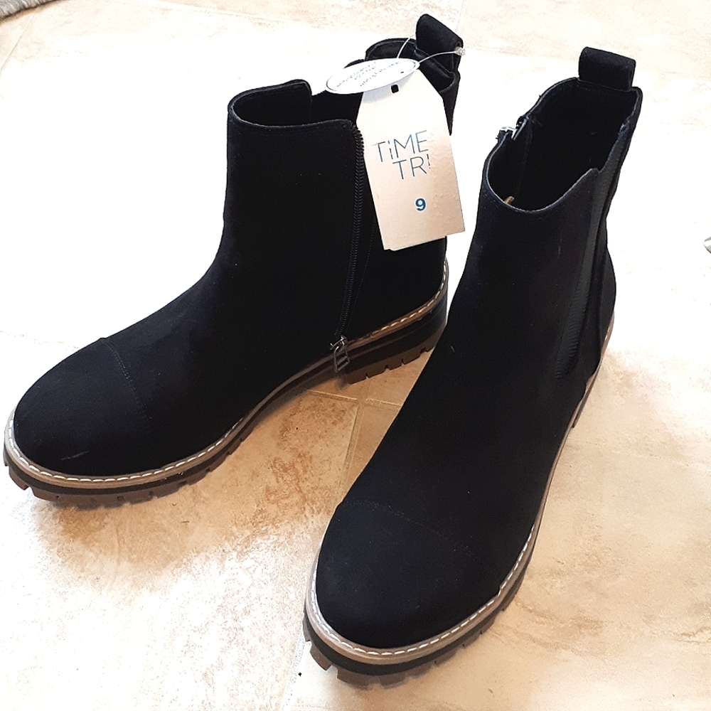 Time and Tru Boots /NWT/ US 6